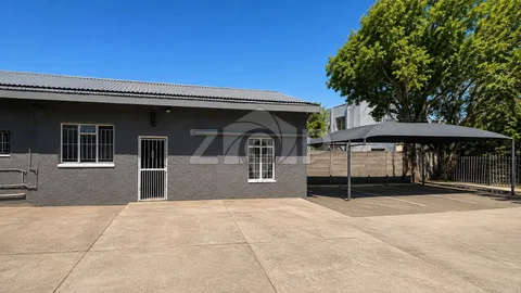Office in Westdene — photo 1 of 8