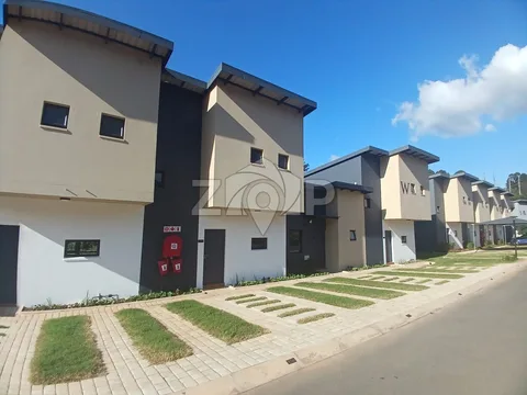 Townhouse in Waterfall — photo 1 of 16