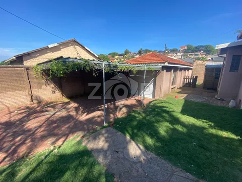 Residential Property in Bluff — photo 1 of 19