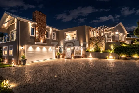 Residential Property in Mossel Bay — photo 1 of 31