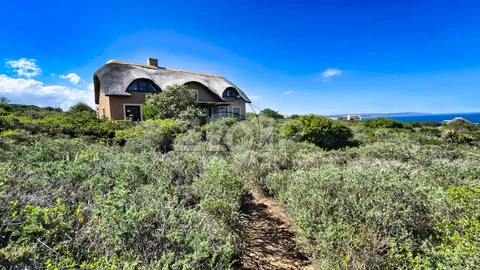 Residential Property in Mossel Bay — photo 1 of 31