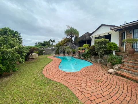 Residential Property in Bluff — photo 1 of 28