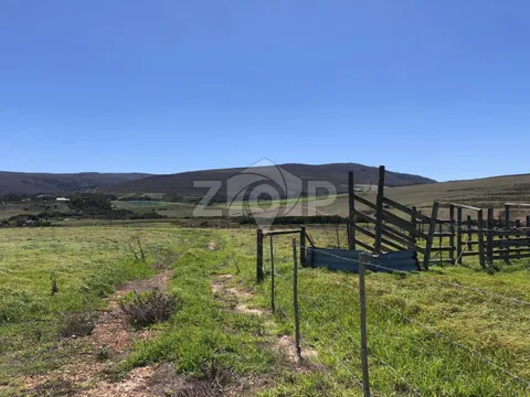 Farm Land Only in Baardskeerdersbos — photo 1 of 7