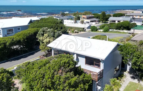 Residential Property in Kleinbaai — photo 1 of 24