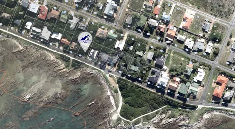 Residential Property in Franskraal — photo 1 of 7
