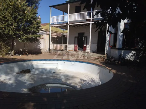 Residential Property in Kensington — photo 1 of 18