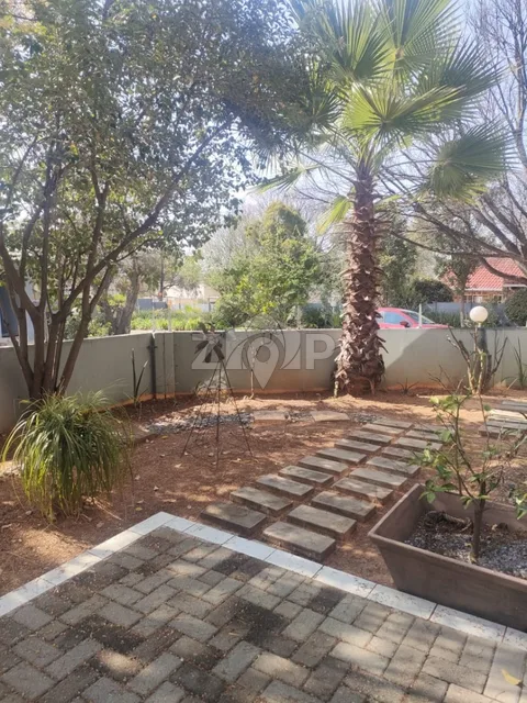 Apartment / Flat in Johannesburg Country Club — photo 1 of 31