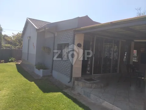 Residential Property in Klopperpark — photo 1 of 23