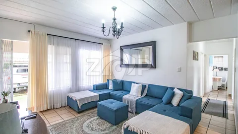 Apartment / Flat in Eden Glen — photo 1 of 20
