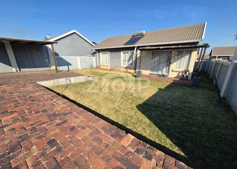 House in Germiston — photo 1 of 6