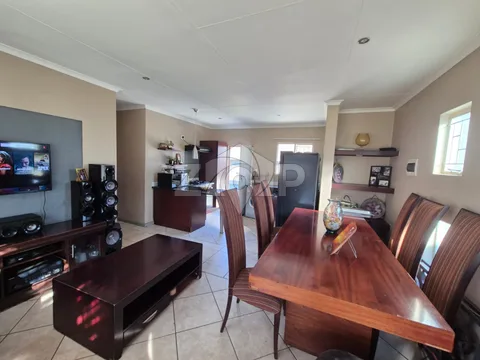 House in Germiston — photo 1 of 6