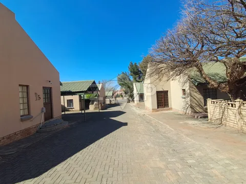 Townhouse in Navalsig — photo 1 of 30