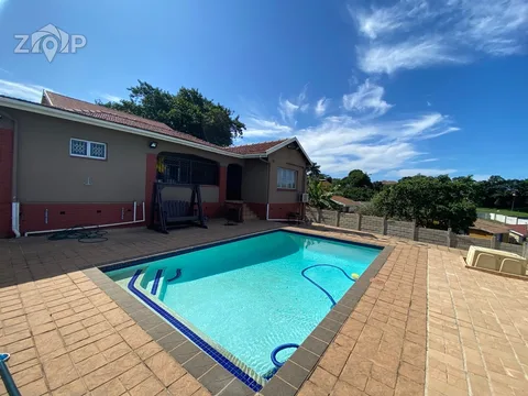 Residential Property in Sea View — photo 1 of 31
